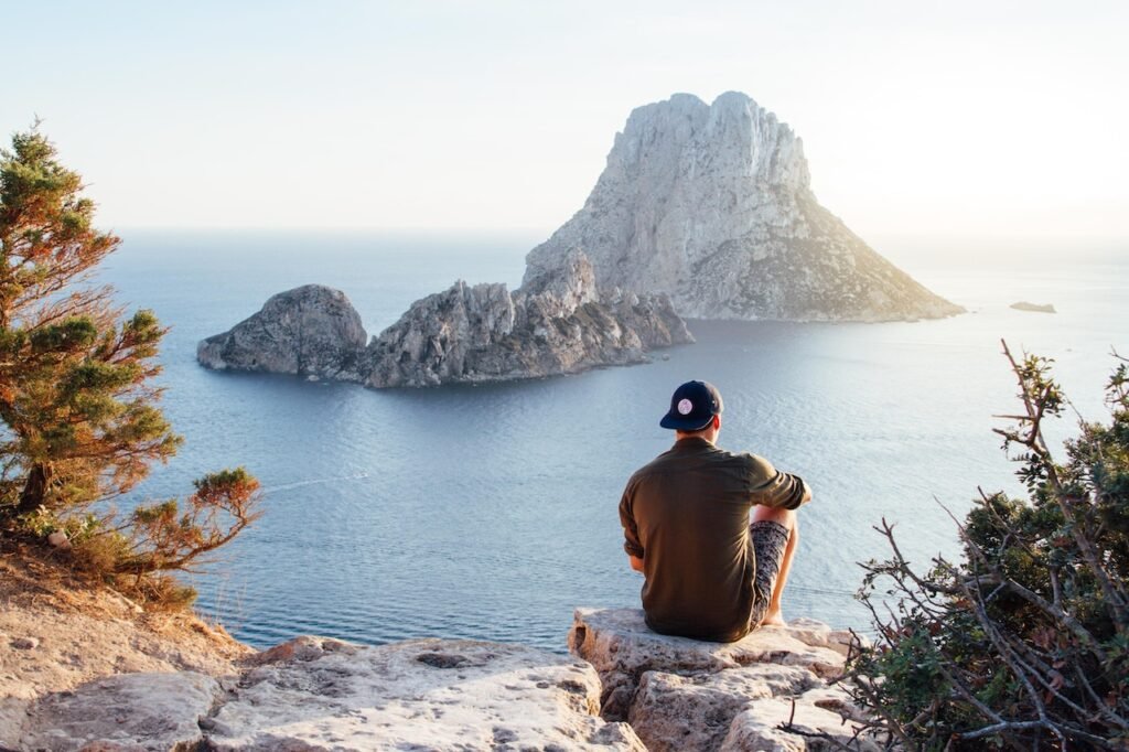 10 Inspirational Gifts For Your Travel And Fitness Brother