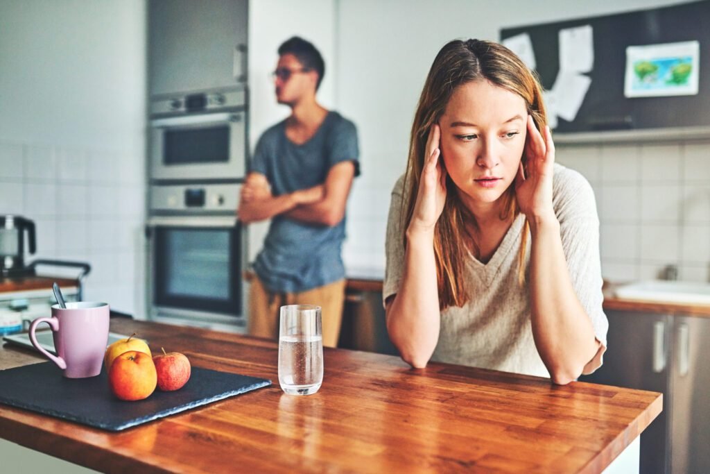 How Overcontrolling Behaviors Affect Relationships