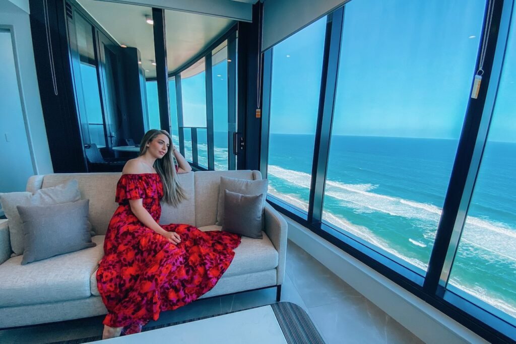 Where To Stay Gold Coast: Meriton Suites Surfers Paradise